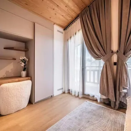 Rent this 4 bed house on 74110 La Côte-d'Arbroz