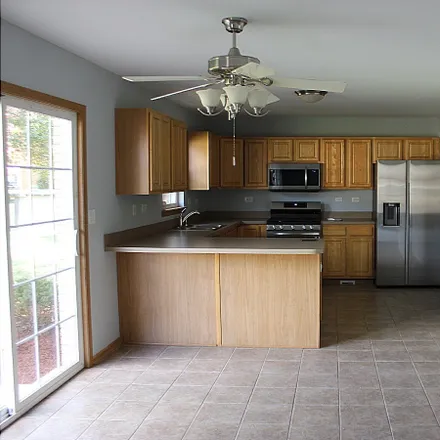 Image 7 - 213 South Westgate Drive, Peotone, Will County, IL 60468, USA - House for sale