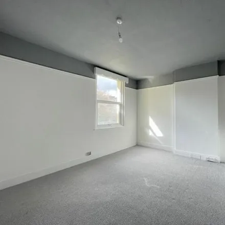 Image 3 - Rathmore Road, Torquay, TQ2 6NU, United Kingdom - Apartment for rent