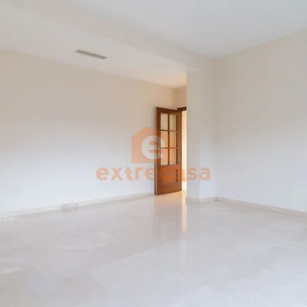 Rent this 3 bed apartment on Cervecería Pepe Jerez in Plaza de España, 15