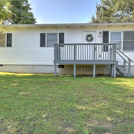 Image 1 - 2223 Signal Drive, The Y, Johnson City, TN 37604, USA - House for sale