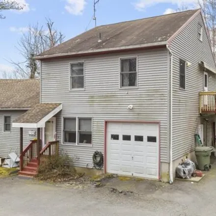 Buy this 4 bed house on 809 Carrington Road in Bethany, South Central Connecticut Planning Region