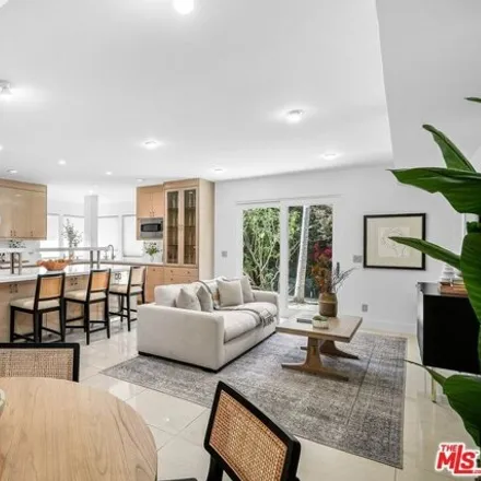 Image 9 - 9580 Shirley Ln, Beverly Hills, California, 90210 - House for sale