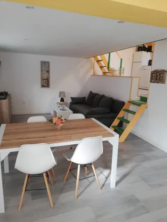 Rent this 1 bed house on 1 Rue de la Foulerie in 02800 La Fère, France