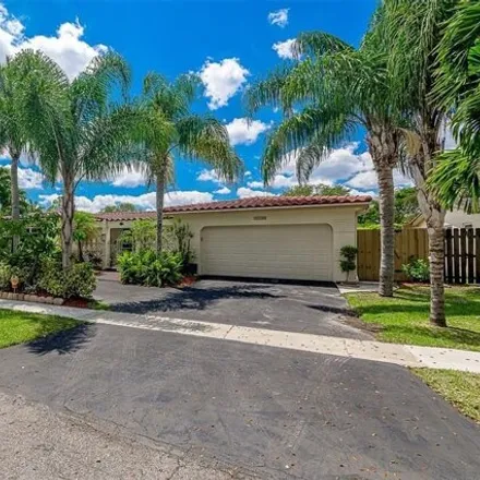 Image 1 - 10526 Northwest 4th Street, Plantation, FL 33324, USA - House for sale