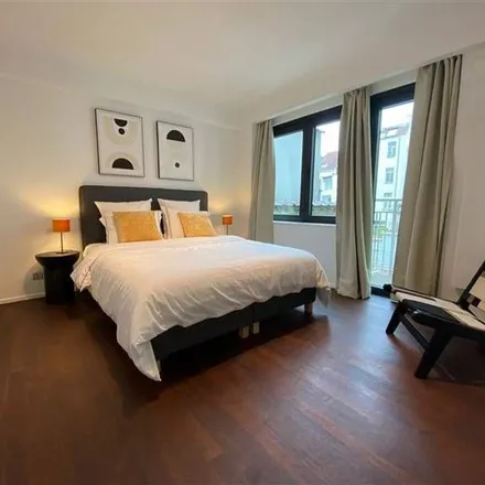 Rent this 2 bed apartment on Boulevard Brand Whitlock - Brand Whitlocklaan 140 in 1200 Woluwe-Saint-Lambert - Sint-Lambrechts-Woluwe, Belgium