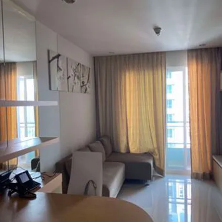 Rent this 1 bed apartment on Manhattan Chidlom in Soi Phetchaburi 32, Ratchathewi District