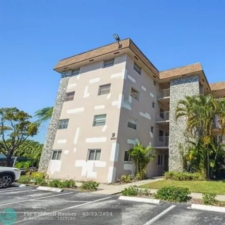 Buy this 2 bed condo on Davie Golf and Country Club in 8201 Nova Drive, Pine Island