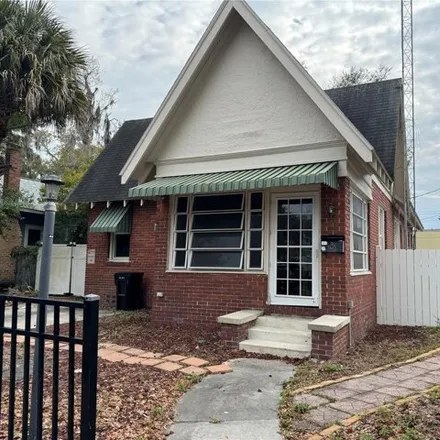 Rent this 3 bed house on Leonardo's 706 in Northwest 7th Street, Gainesville