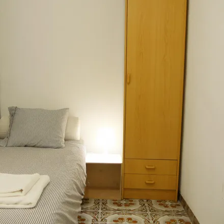 Image 8 - Espai Subirachs, Carrer de Batista, 08001 Barcelona, Spain - Apartment for rent