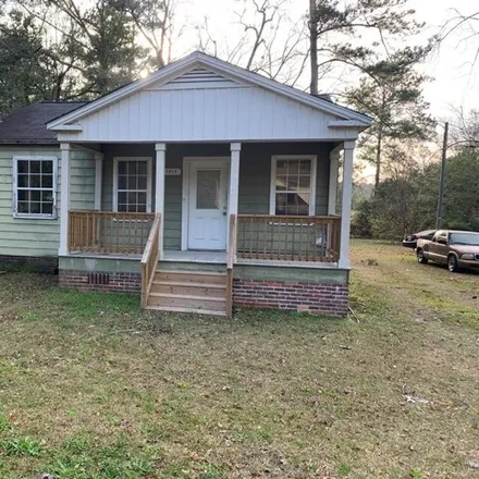 Buy this 2 bed house on 1271 North Dawson Street in Thomasville, GA 31792