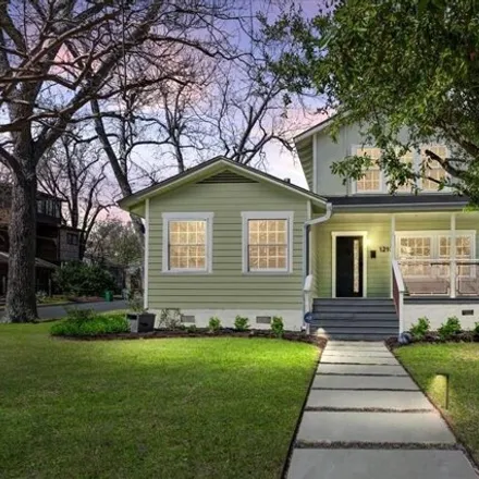Buy this 3 bed house on 1210 Kinney Avenue in Austin, TX 78704