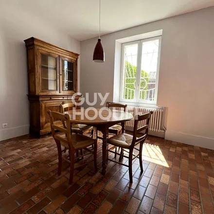 Image 5 - 4B Rue Jean Mauguet, 60870 Rieux, France - Apartment for rent