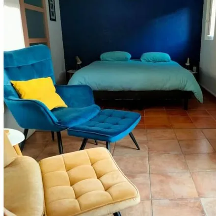 Rent this 4 bed house on 83600 Bagnols-en-Forêt