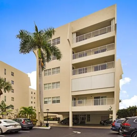 Rent this 3 bed condo on poco in South Ocean Boulevard, South Palm Beach