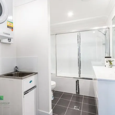 Image 2 - 52 Latham Street, Chermside QLD 4032, Australia - Apartment for rent