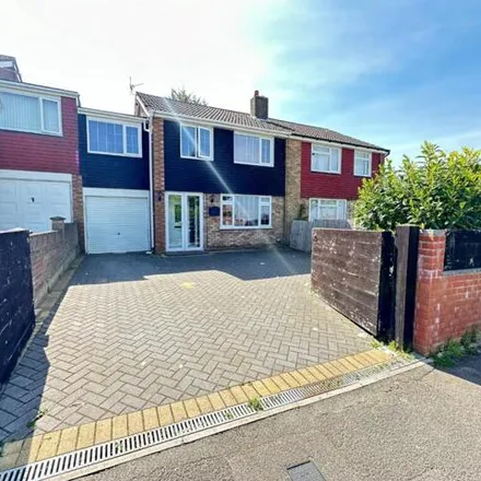 Image 1 - Kinross Crescent, Luton, LU3 3LD, United Kingdom - Duplex for rent