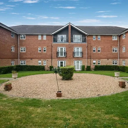 Rent this 2 bed apartment on unnamed road in Widnes, WA8 3EB