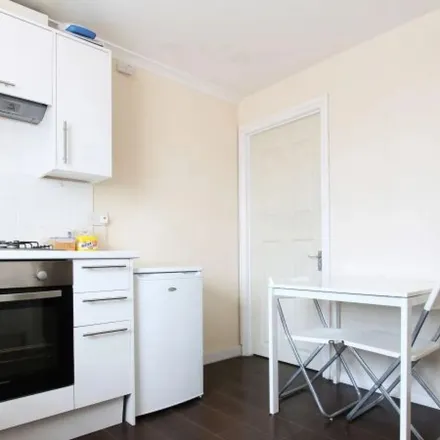 Rent this 1 bed apartment on unnamed road in London, W3 7EJ