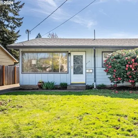 Buy this 3 bed house on 5116 North Trenton Street in Portland, OR 97203