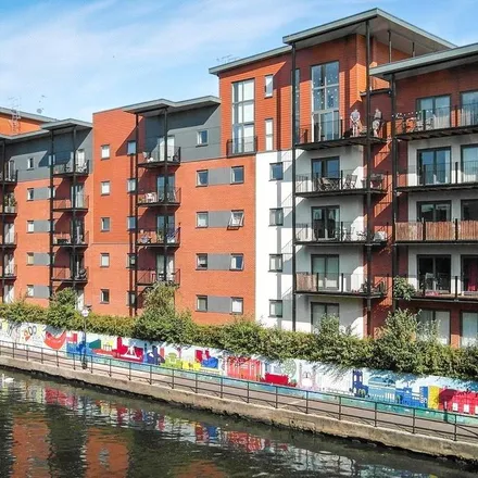 Rent this 2 bed apartment on Steele House in Everard Street, Salford