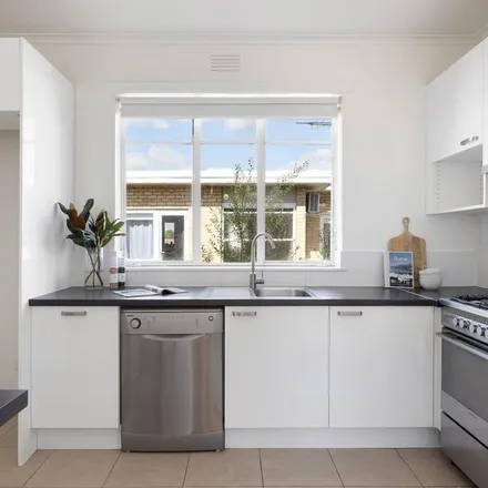 Image 2 - 5 Acheron Avenue, Camberwell VIC 3124, Australia - Apartment for rent