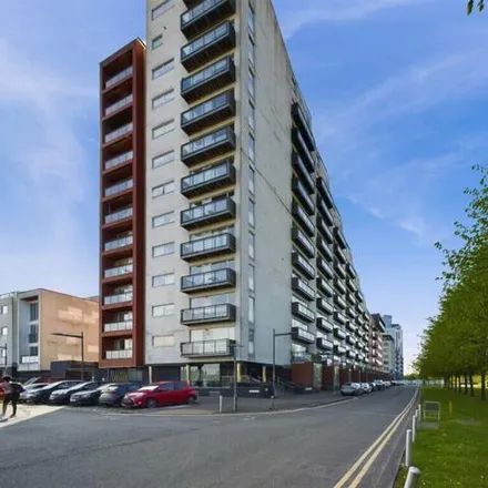 Buy this 1 bed apartment on 301-305 Glasgow Harbour Terraces in Thornwood, Glasgow