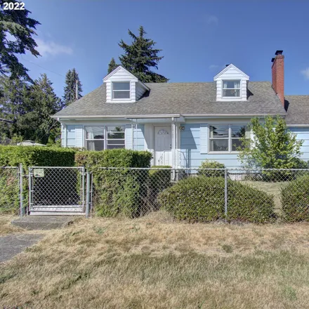 Buy this 4 bed house on 835 Southeast 130th Avenue in Portland, OR 97233