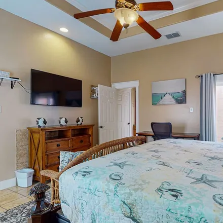 Rent this 3 bed condo on Port Aransas in TX, 78373