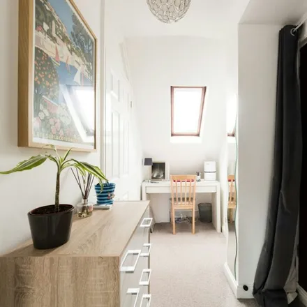 Rent this 1 bed apartment on Northcroft Lane in Newbury, RG14 1XG