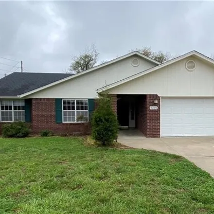 Rent this 3 bed house on 2202 South K Street in Rogers, AR 72758