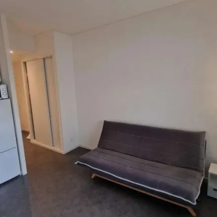 Rent this 1 bed apartment on 72 Boulevard de Vendée in 72700 Allonnes, France