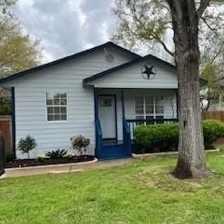 Buy this 3 bed house on 623 West Street in Sealy, TX 77474