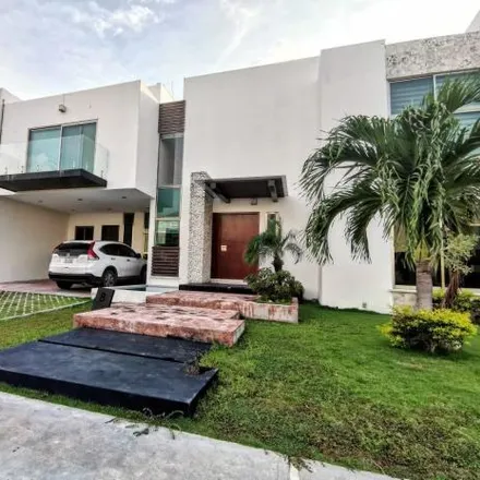 Rent this 4 bed house on unnamed road in 24100 Ciudad del Carmen, CAM