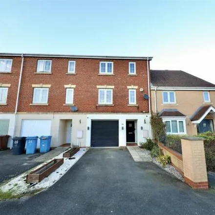 Buy this 4 bed townhouse on Haweswater Way in Hull, HU7 3BN