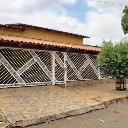 Rent this 3 bed house on Rua Belo Horizonte in Vila João Vaz, Goiânia - GO