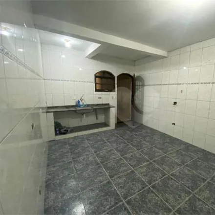Buy this 3 bed house on Rua Luiza dos Santos Cardoso in Botujuru, Mogi das Cruzes - SP