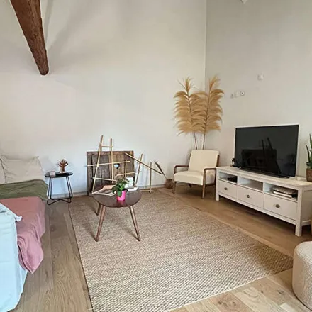 Rent this 3 bed apartment on 200 Chemin du Relais in 30250 Aubais, France