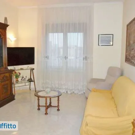 Image 5 - Via Colombo, 71121 Foggia FG, Italy - Apartment for rent