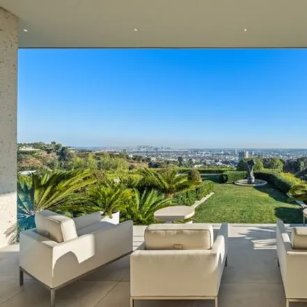 Image 9 - 9315 Beverlycrest Drive, Beverly Hills, CA 90210, USA - House for sale