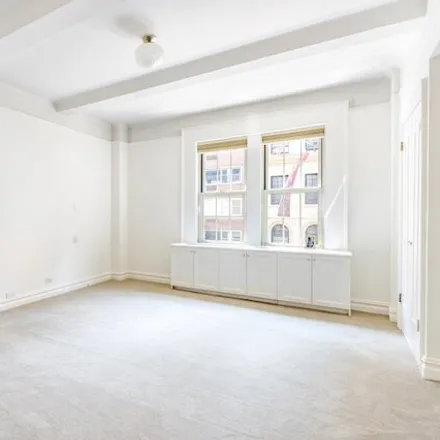 Image 7 - 125 East 63rd Street, New York, NY 10065, USA - Apartment for sale
