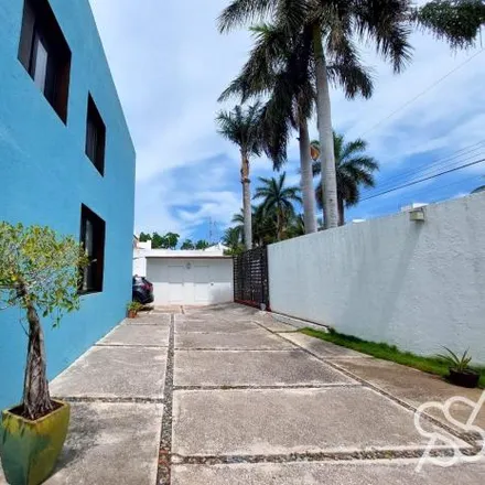 Buy this 5 bed house on Calle Paseo del Oro in 77560 Cancún, ROO