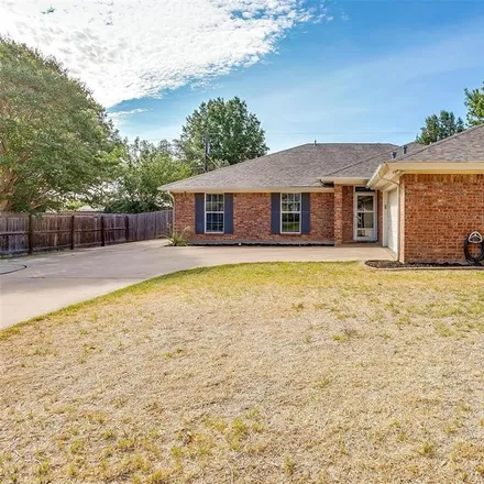 Buy this 3 bed house on 1603 Cindy Lane in Cleburne, TX 76033