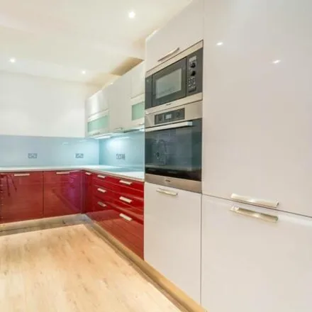 Rent this 2 bed apartment on Seymour Leisure Centre in Bryanston Place, London