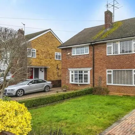 Buy this 3 bed duplex on Shrubland Drive in Reading, RG30 3LS