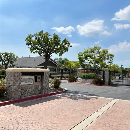 Image 2 - 3442 East White Chapel Court, Orange, CA 92869, USA - Townhouse for sale