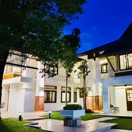Buy this 6 bed house on 7-Eleven in Somphot Chiang Mai 700 Pi Road, Ban Thana Wan