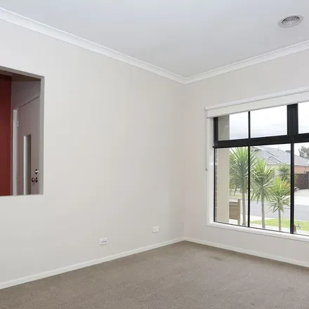 Image 2 - Ballanoma Green, Epping VIC 3076, Australia - Apartment for rent