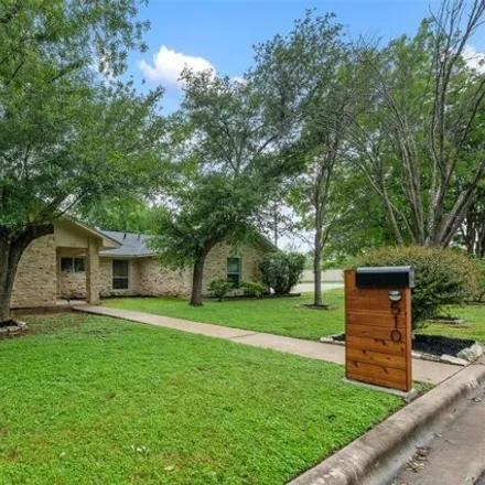 Image 2 - 510 Heather Dr, Round Rock, Texas, 78664 - House for sale