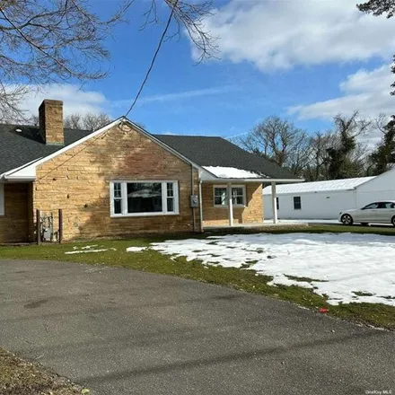 Rent this 6 bed house on 125 Main Street in Kings Park, Smithtown